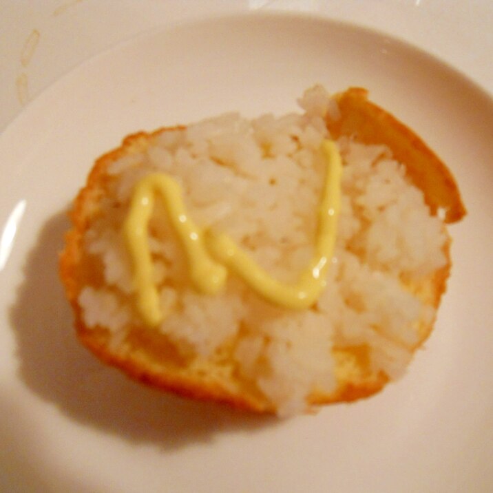 ブリニッシュパンで☆味噌マヨご飯トースト
